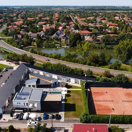 Fuezeskerti Apartmanhaz * Békésszentandrás