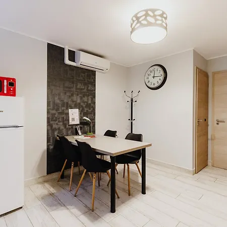 Fuezeskerti Apartmanhaz