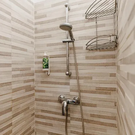 Fuezeskerti Apartmanhaz *