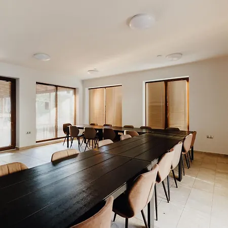Fuezeskerti Apartmanhaz Διαμέρισμα *