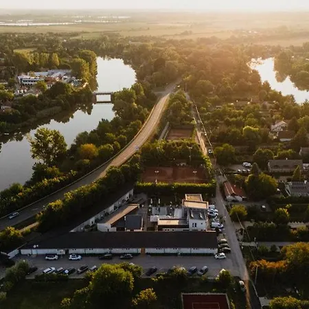 Fuezeskerti Apartmanhaz * Bekesszentandras
