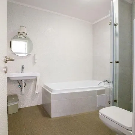 Fuezeskerti Apartmanhaz *